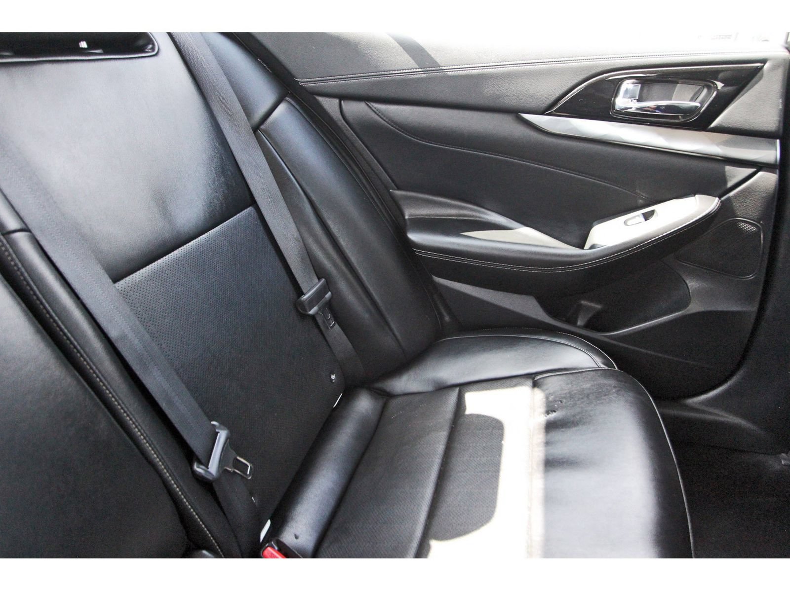 Used 2023 Nissan Maxima SV w/ Floor Mat Group FWD image 16