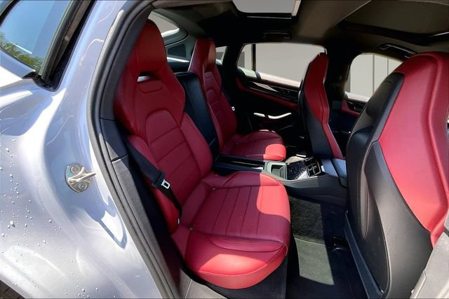 Used 2025 Porsche Panamera RWD image 23