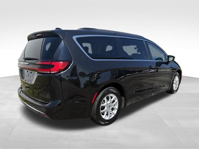 Used 2022 Chrysler Pacifica Touring-L FWD image 17
