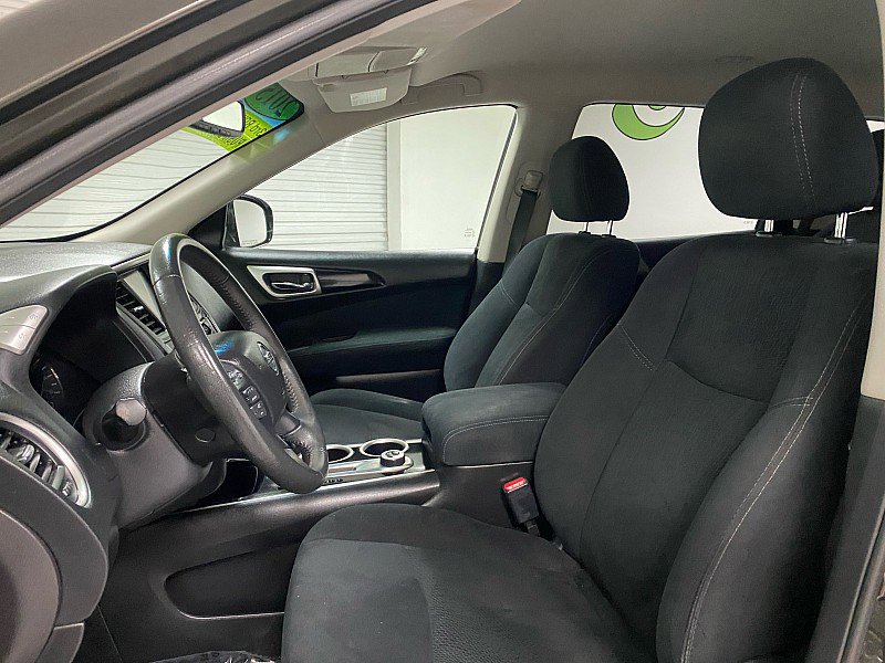 Used 2015 Nissan Pathfinder SV w/ Cargo Package image 9