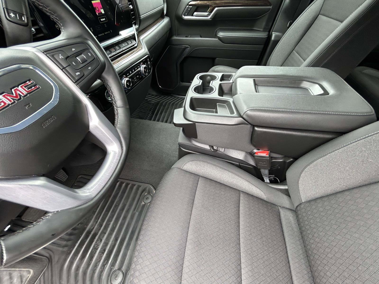 Used 2024 GMC Sierra 1500 Elevation AWD/4WD image 10