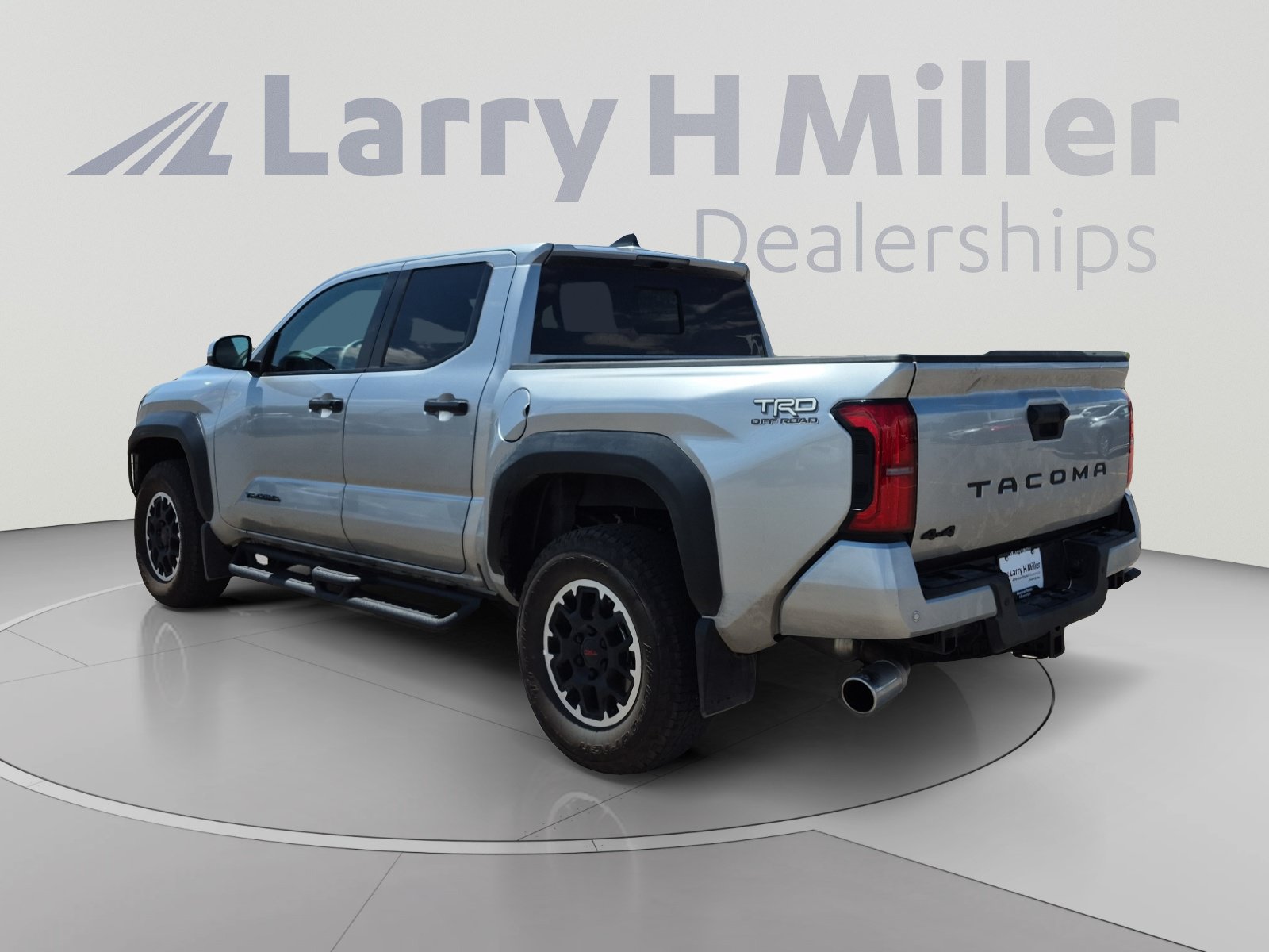 Certified 2026 Toyota Tacoma TRD Off-Road w/ TRD Off Road Upgrade Package AWD/4WD image 3