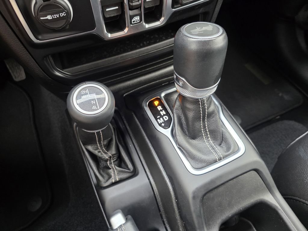 Used 2022 Jeep Wrangler Unlimited Sahara image 28