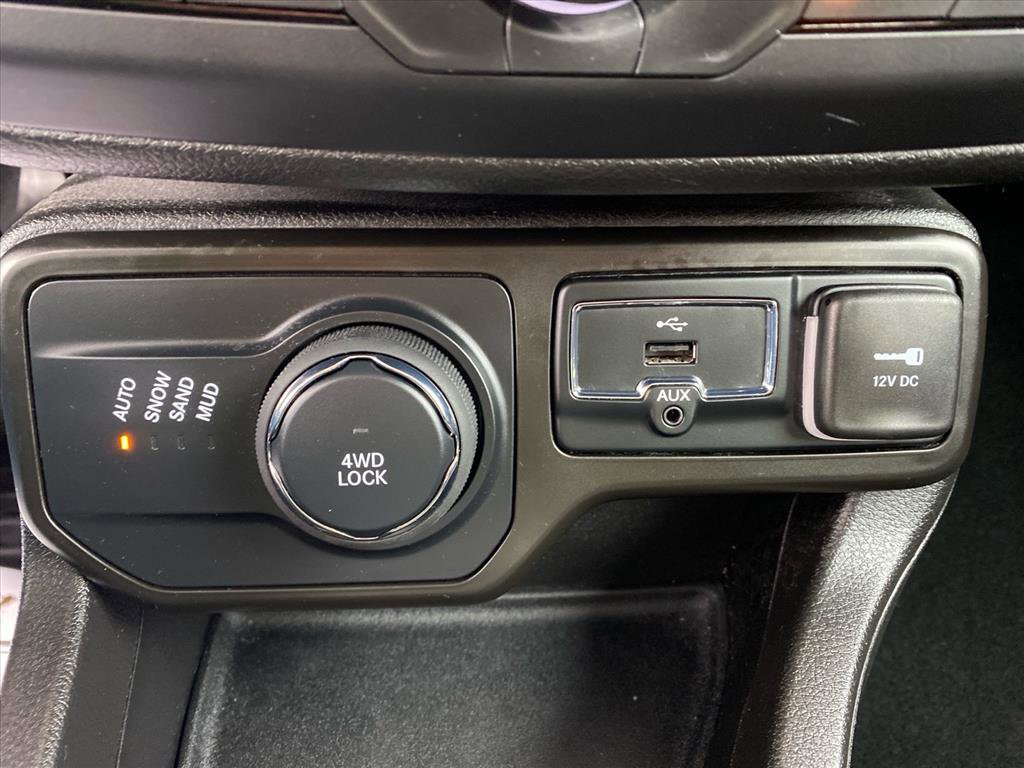 Used 2022 Jeep Renegade Latitude w/ Convenience Group AWD/4WD image 14