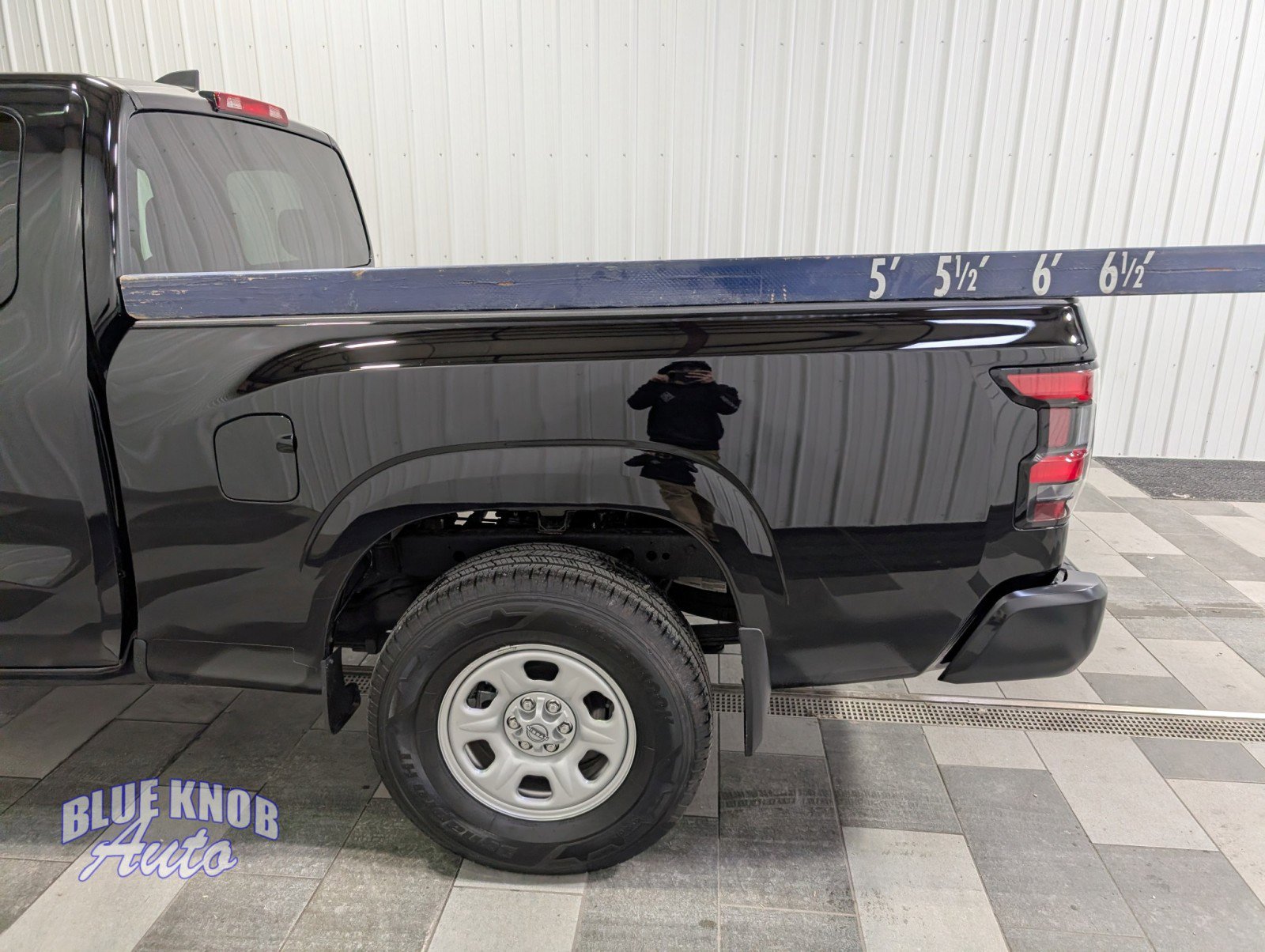 Used 2025 Nissan Frontier S image 3