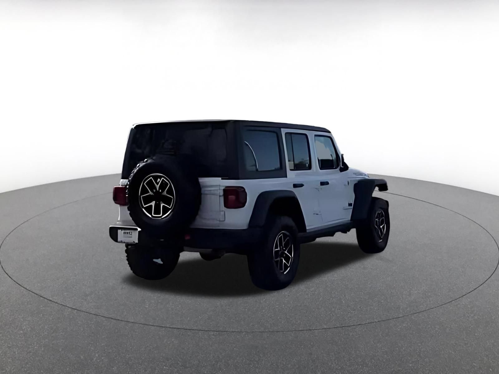 Used 2025 Jeep Wrangler Unlimited Rubicon AWD/4WD image 4