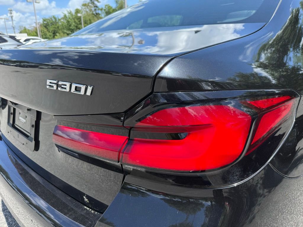 Used 2022 BMW 530i w/ M Sport Package image 11