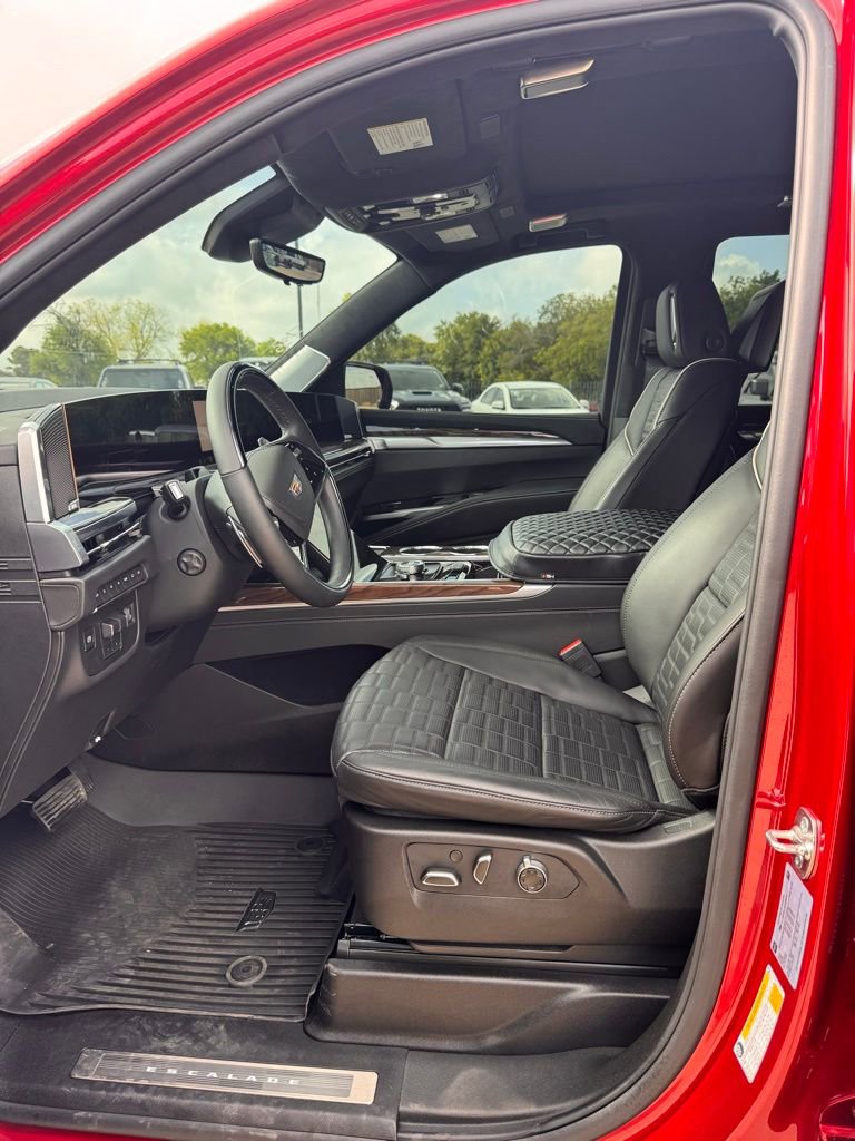 Used 2025 Cadillac Escalade Sport Platinum image 6