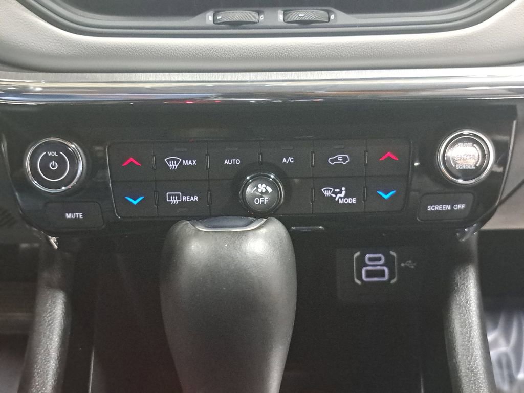 Certified 2022 Jeep Compass Limited image 23