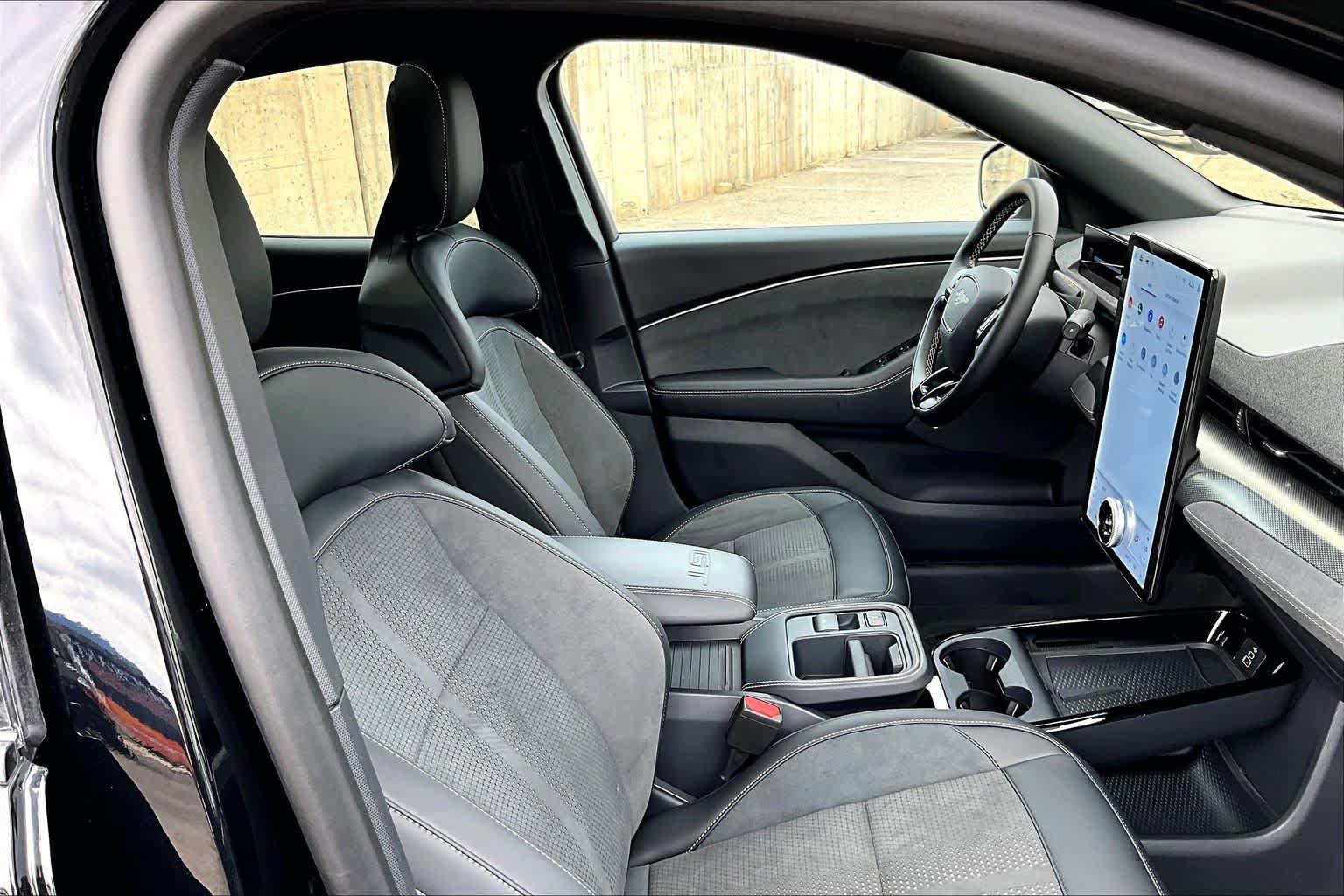 Used 2025 Ford Mustang Mach-E GT AWD/4WD image 8