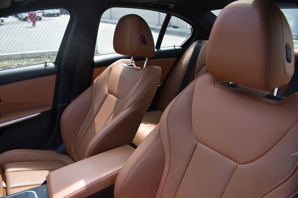 Used 2023 BMW 330e xDrive w/ M Sport Package image 10