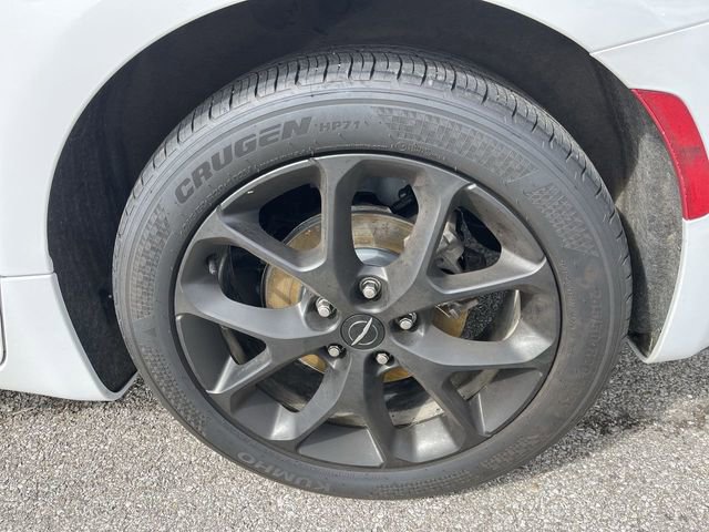 Used 2022 Chrysler Pacifica Limited w/ Uconnect Theater Family Group FWD image 10