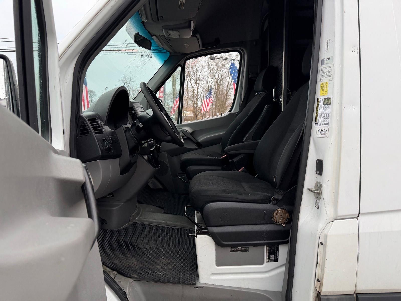 Used 2017 Freightliner Sprinter 2500 image 15