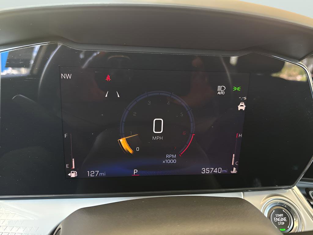 Used 2024 Chevrolet Trax LT w/ LT Convenience Package FWD image 23