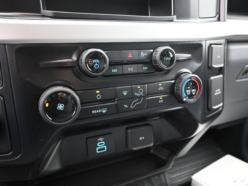 New 2026 Ford F350 XL w/ XL Chrome Package RWD image 13