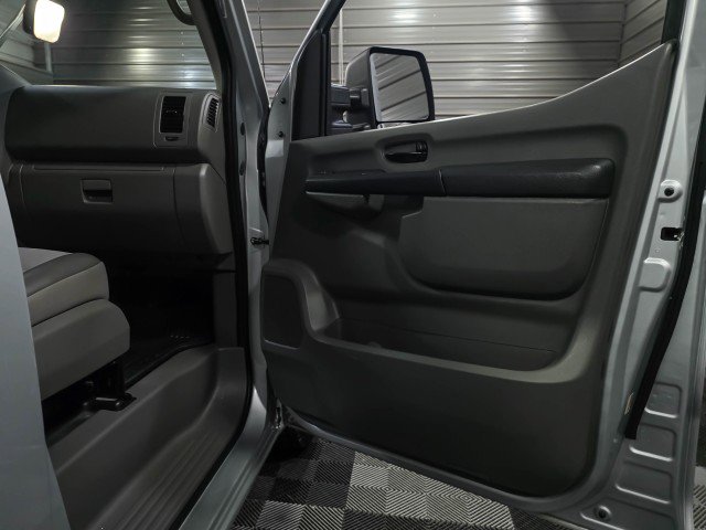 Used 2017 Nissan NV 3500 SL w/ Technology Package image 31