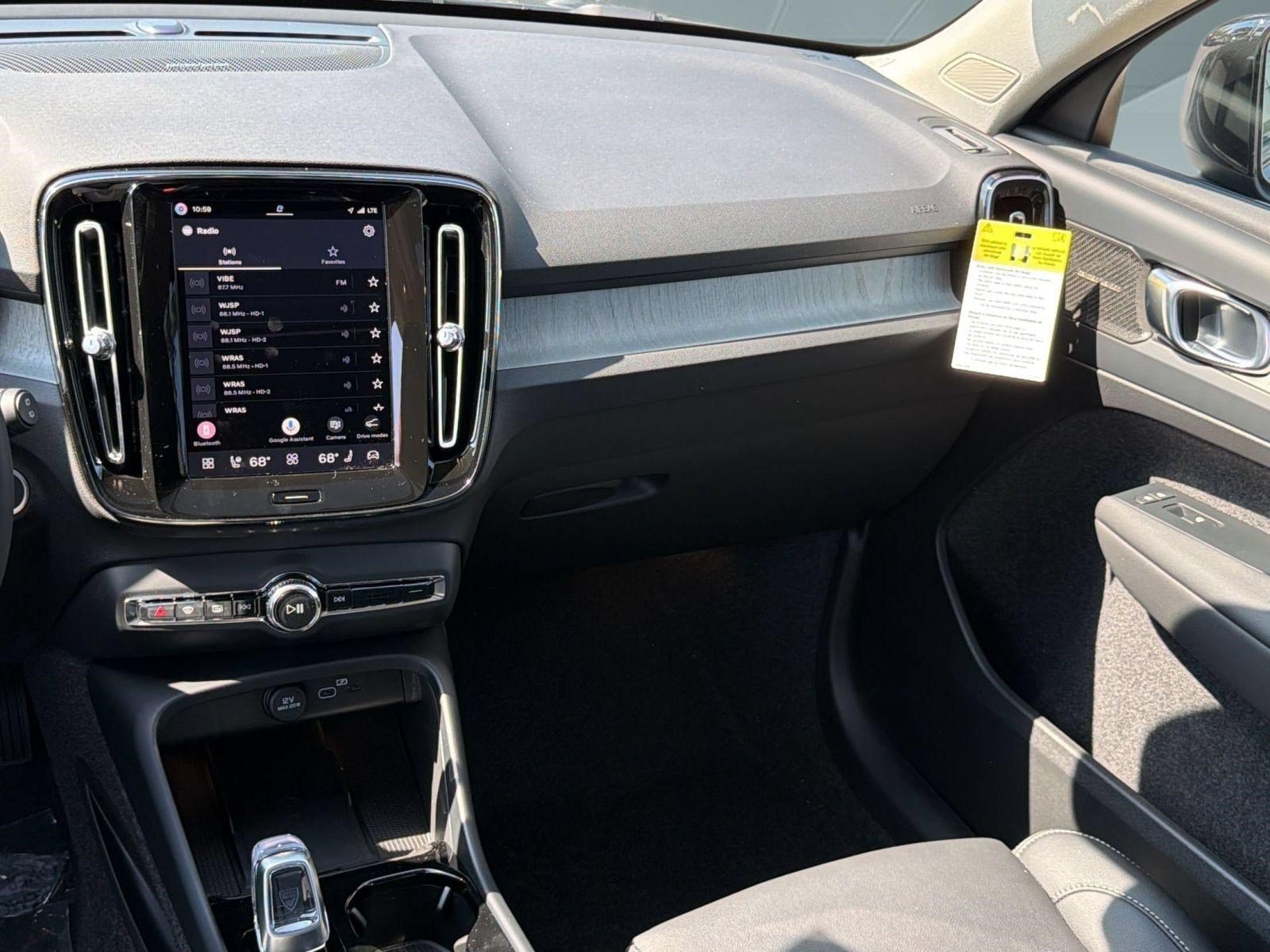 New 2026 Volvo XC40 B5 Plus w/ Climate Package AWD/4WD image 28