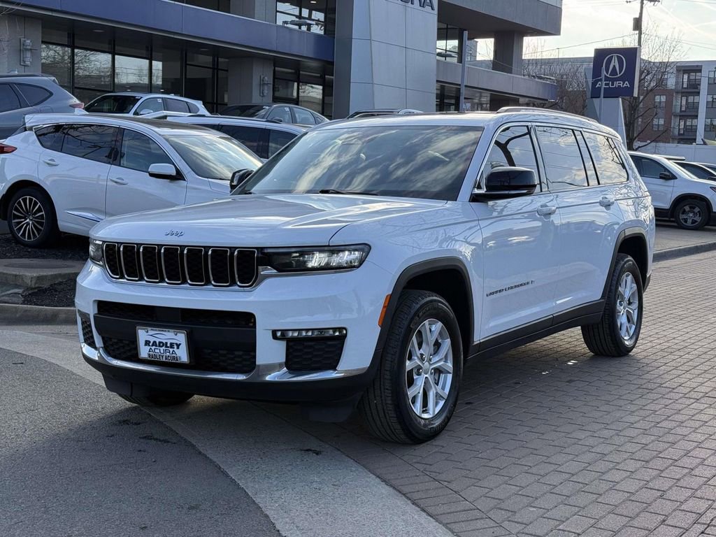 Used 2023 Jeep Grand Cherokee L Limited image 3