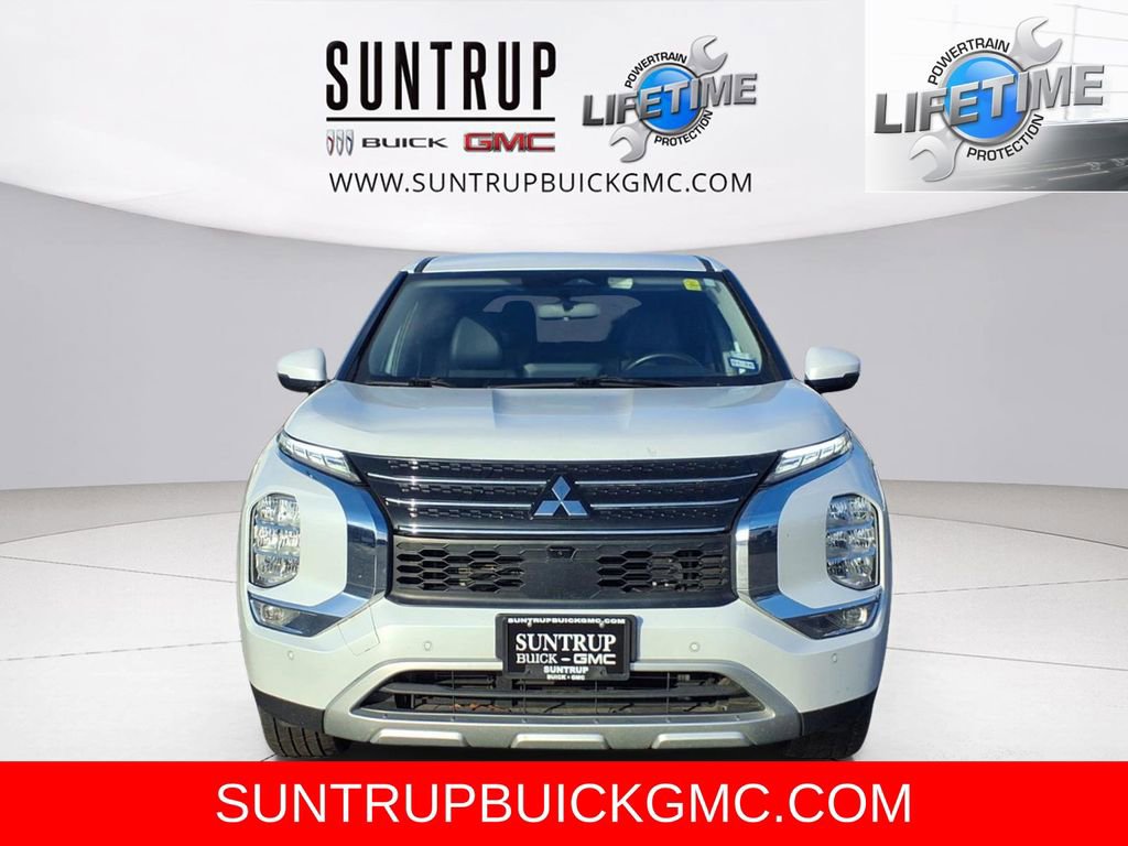 Used 2024 Mitsubishi Outlander SE image 32