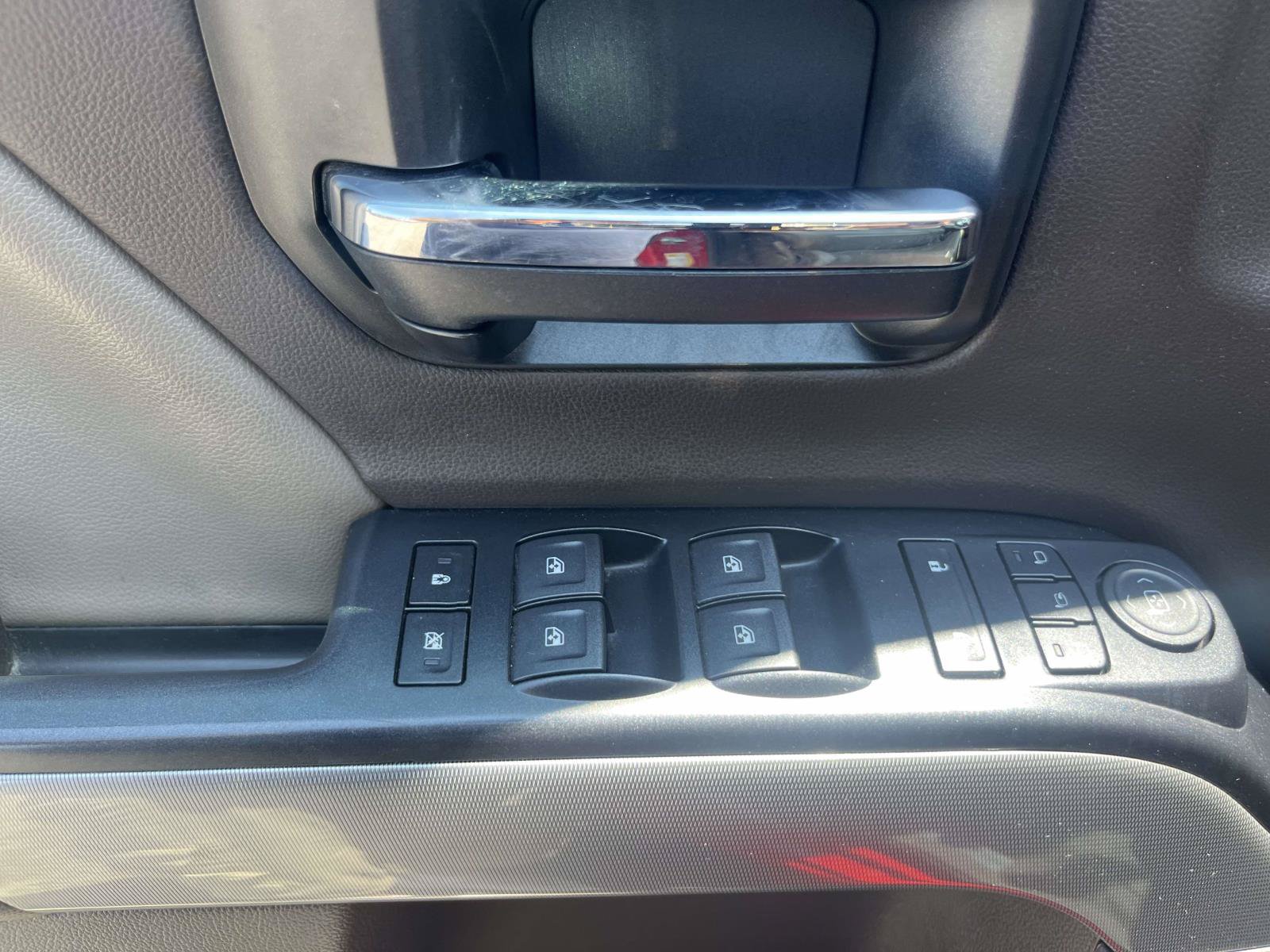Used 2017 Chevrolet Silverado 1500 LTZ Z71 w/ LTZ Plus Package AWD/4WD image 14
