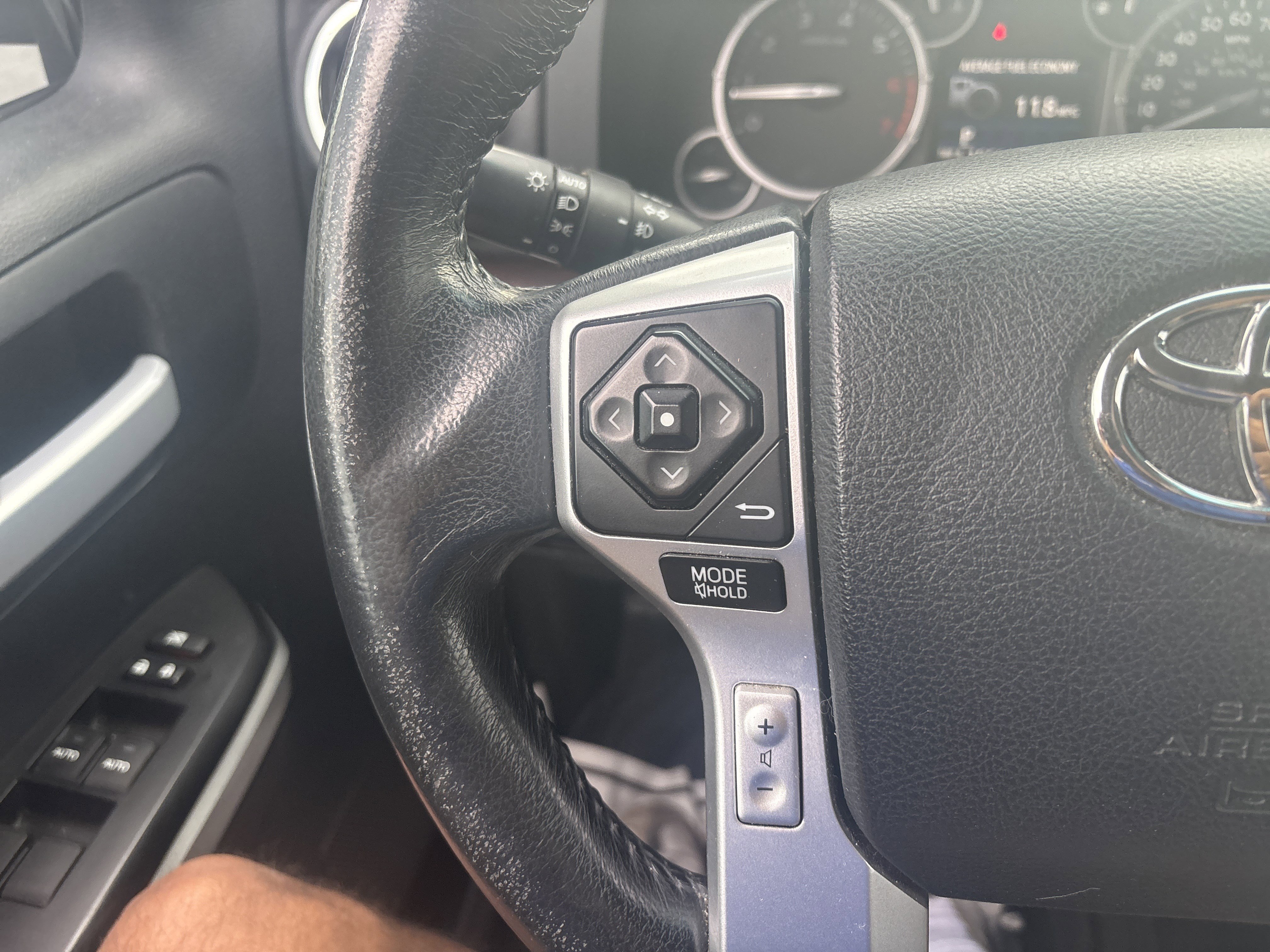 Used 2015 Toyota Tundra Limited AWD/4WD image 18