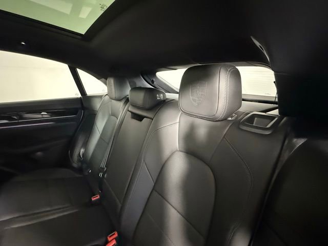 Used 2025 Porsche Macan 4S Electric image 28