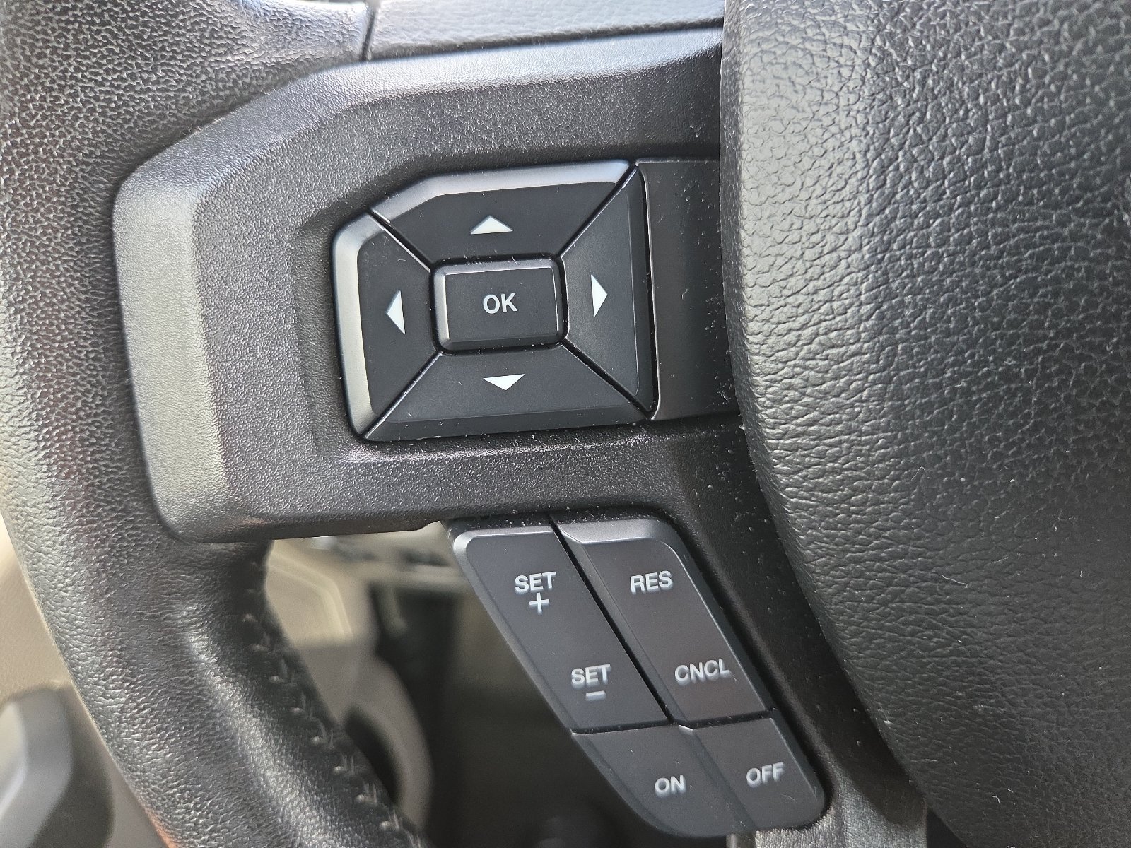 Used 2018 Ford F150 XLT w/ Equipment Group 302A Luxury AWD/4WD image 19