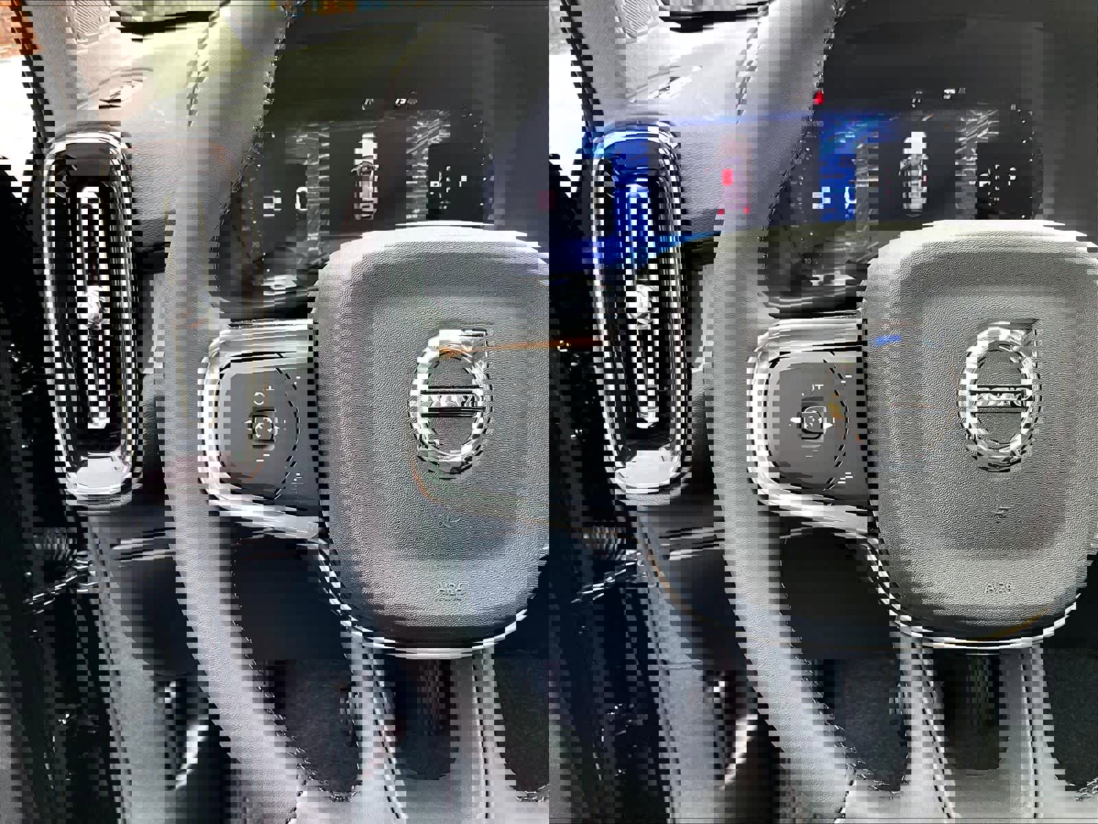 New 2026 Volvo XC40 B4 Core w/ Climate Package image 17