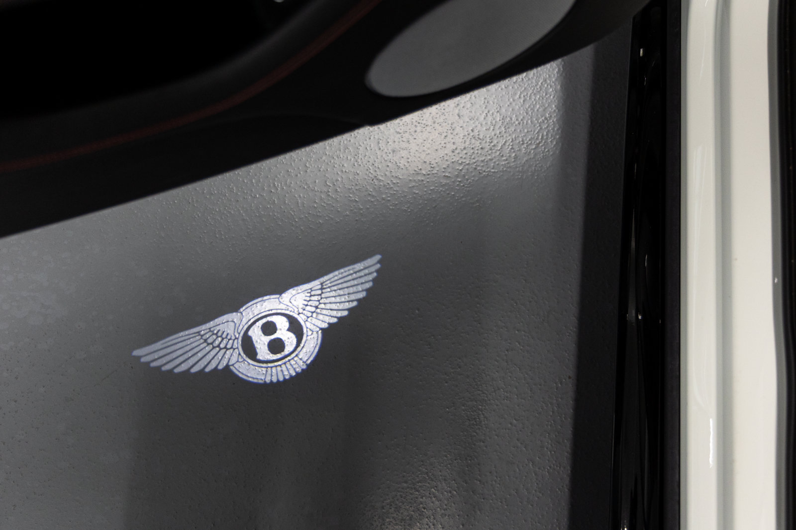 Used 2023 Bentley Bentayga AWD/4WD image 22