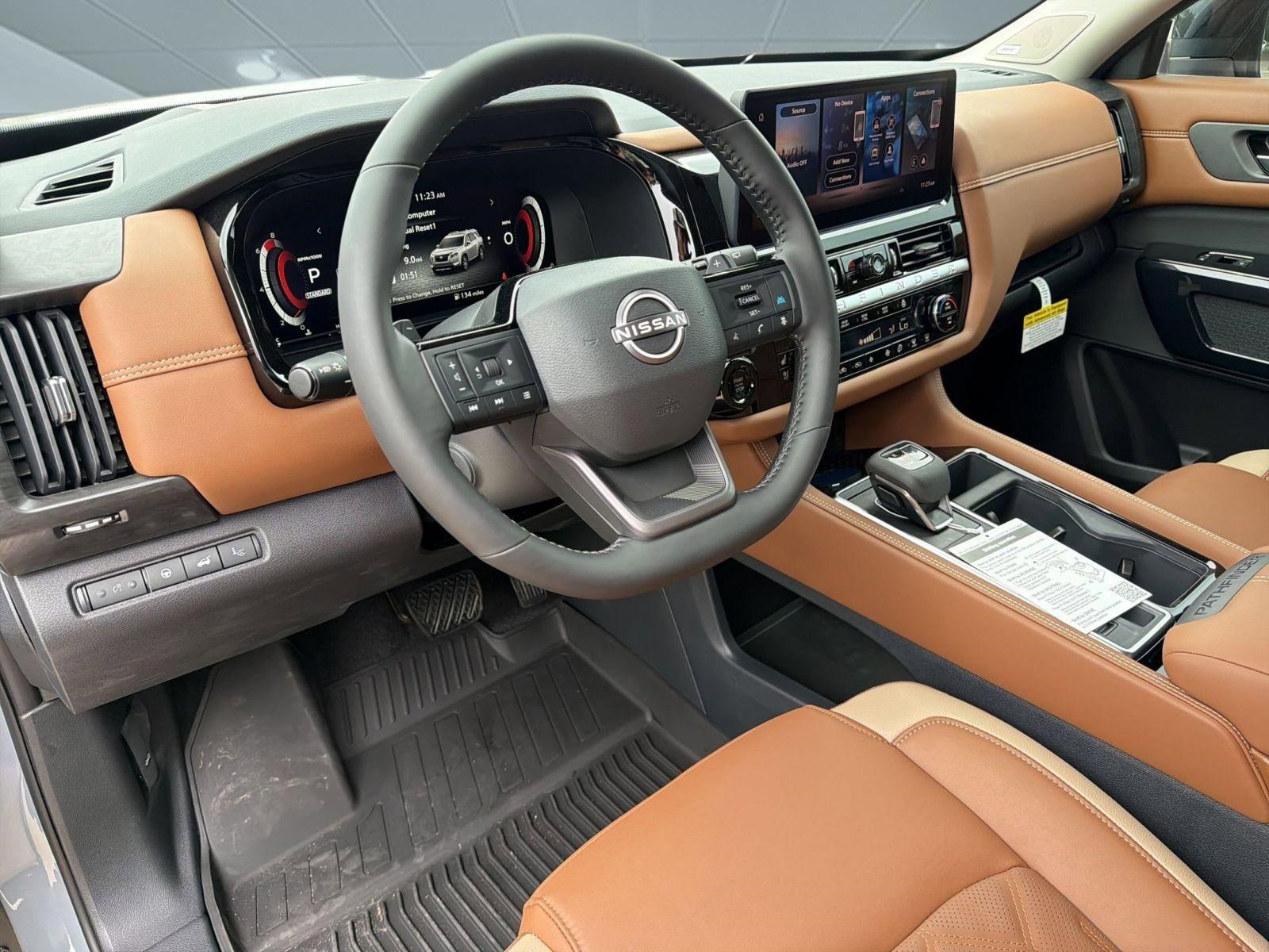 New 2026 Nissan Pathfinder Platinum w/ Lighting Package image 4