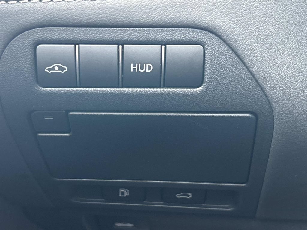 Used 2023 Lexus LS 500 AWD w/ Interior Upgrade Package image 28