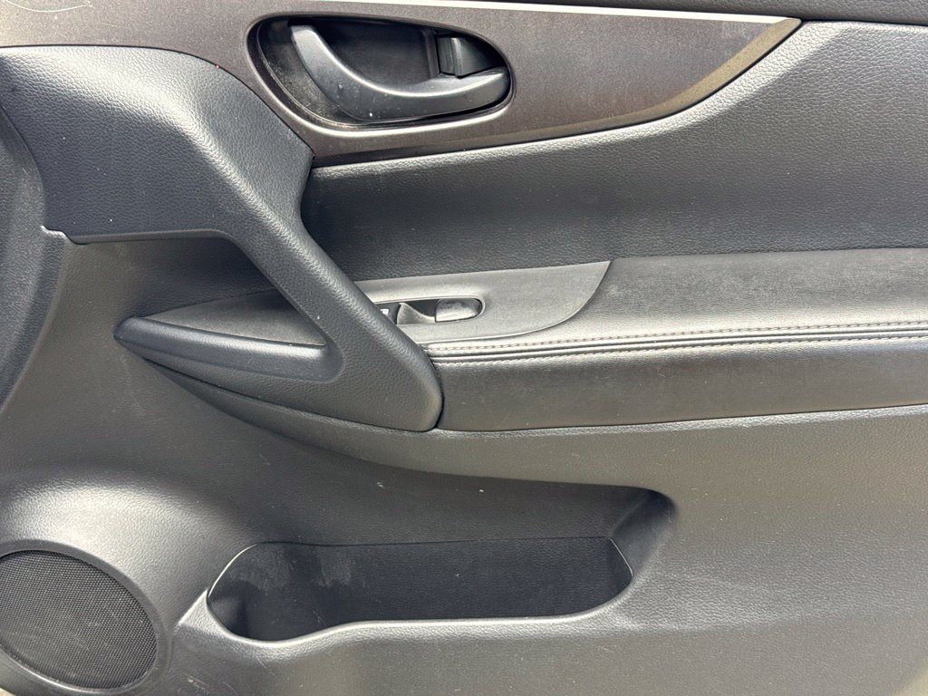 Used 2022 Nissan Rogue Sport S FWD image 26