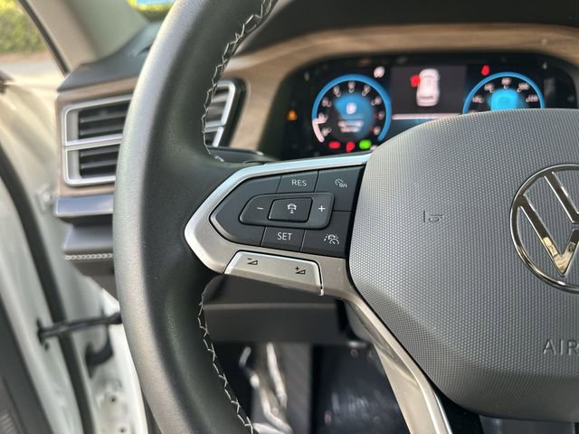 Used 2025 Volkswagen Atlas SE w/ Black Wheel Package image 17