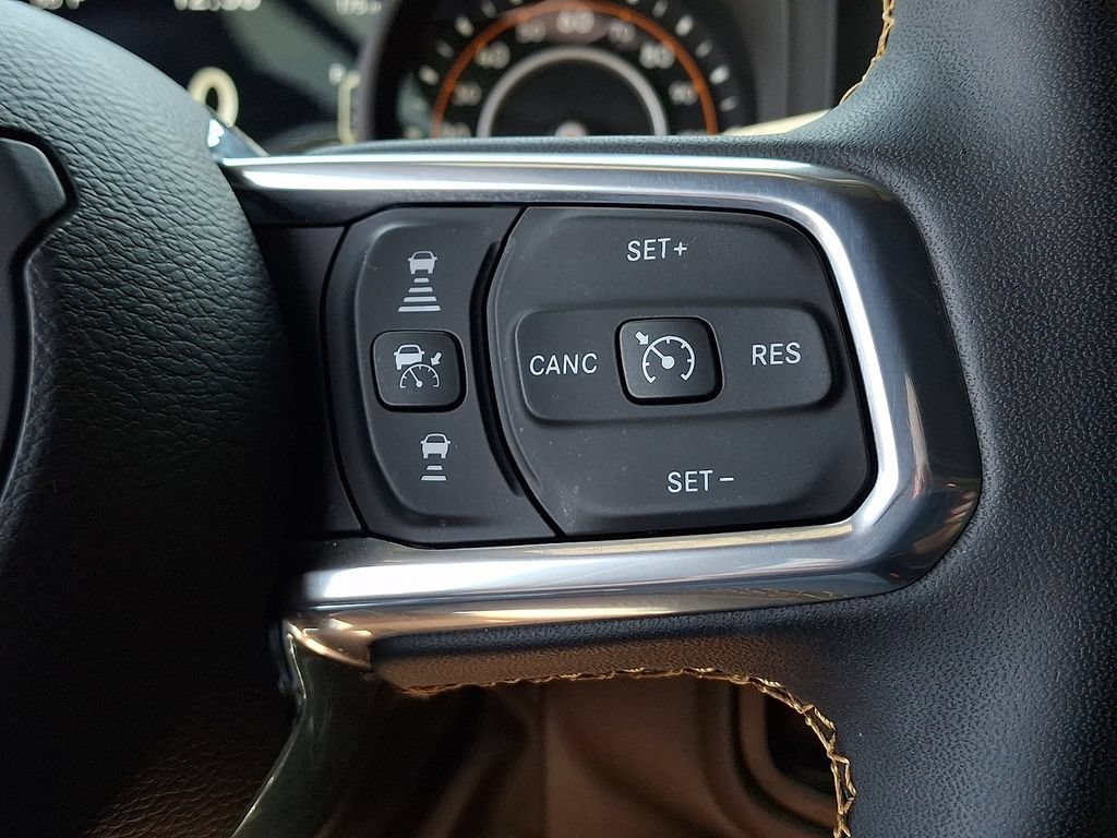 Used 2024 Jeep Wrangler Unlimited Sahara w/ Technology Group AWD/4WD image 22