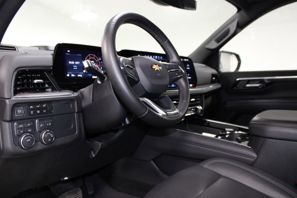Used 2025 Chevrolet Tahoe LT AWD/4WD image 18