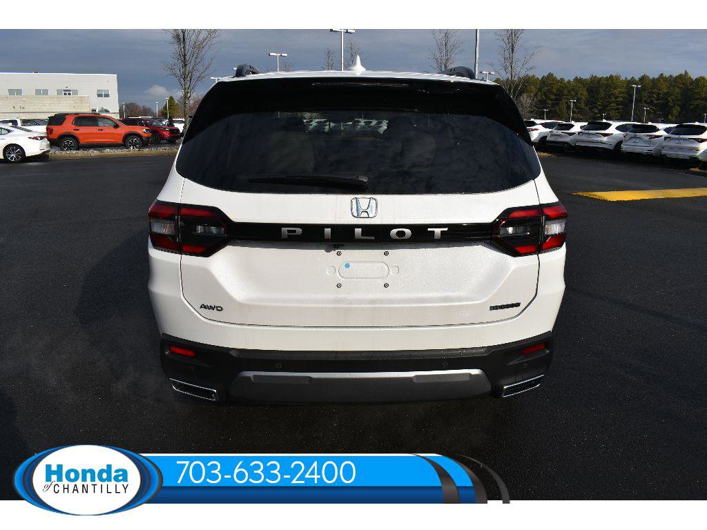 New 2026 Honda Pilot Touring image 6