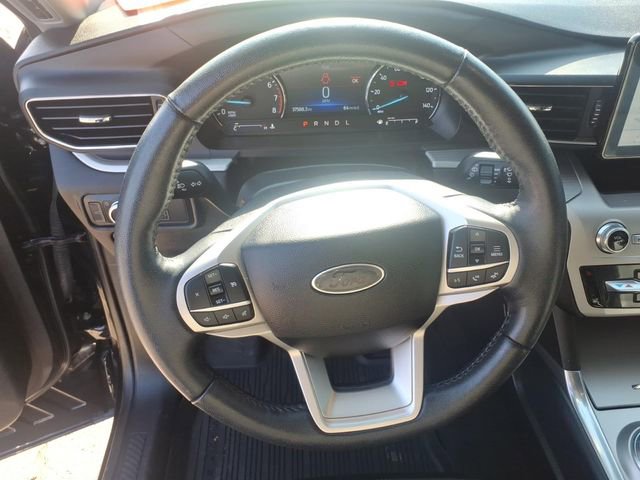 Certified 2022 Ford Explorer XLT w/ Equipment Group 202A AWD/4WD image 20