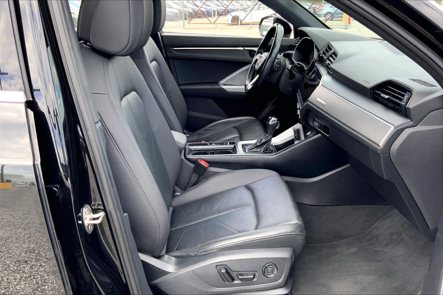 Used 2023 Audi Q3 2.0T Premium AWD/4WD image 17