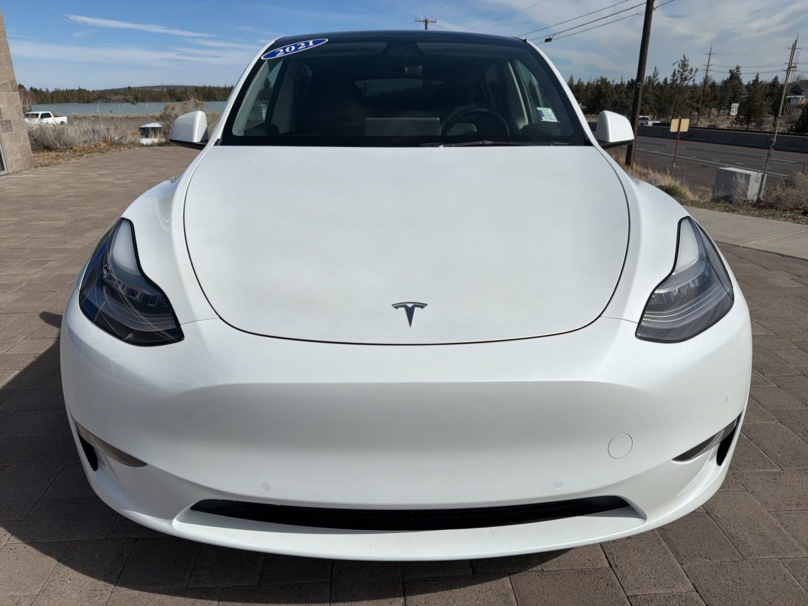 Used 2021 Tesla Model Y Standard Range video 2