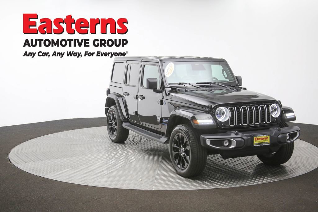 Used 2025 Jeep Wrangler Unlimited Sahara AWD/4WD image 46