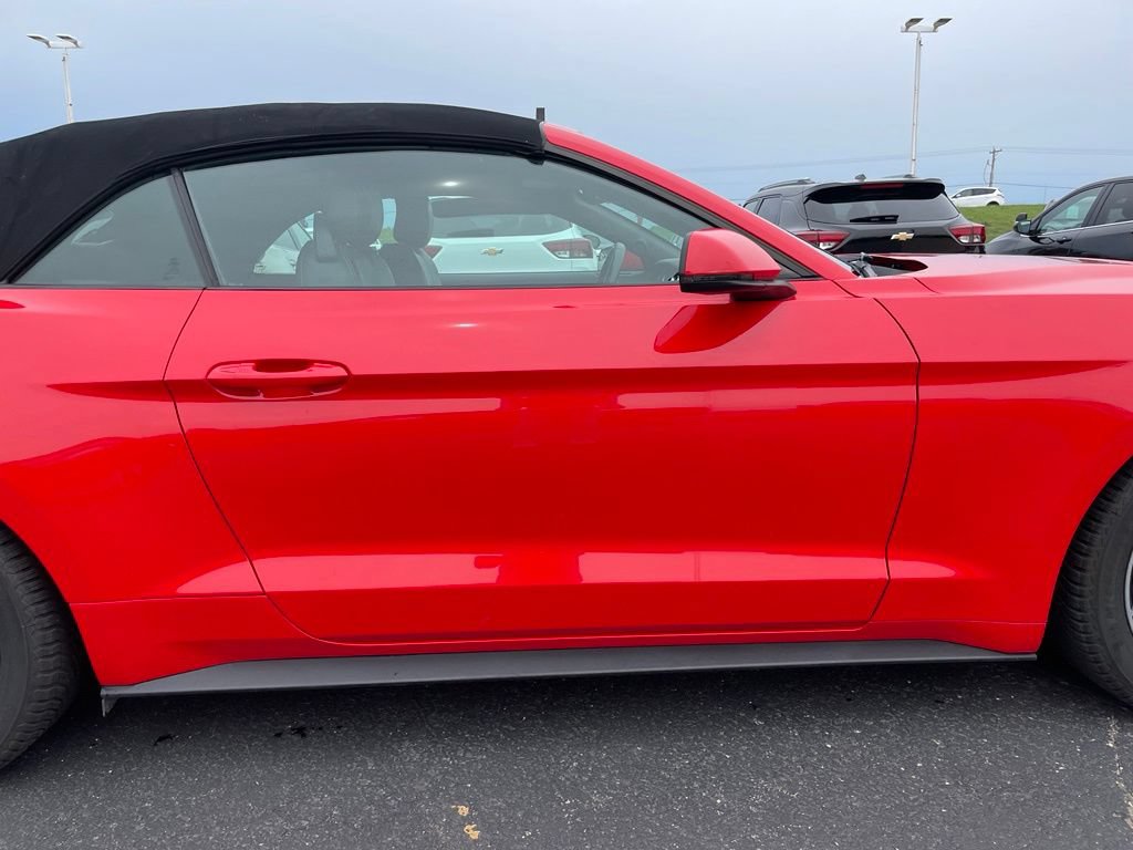 Used 2018 Ford Mustang Premium RWD image 35