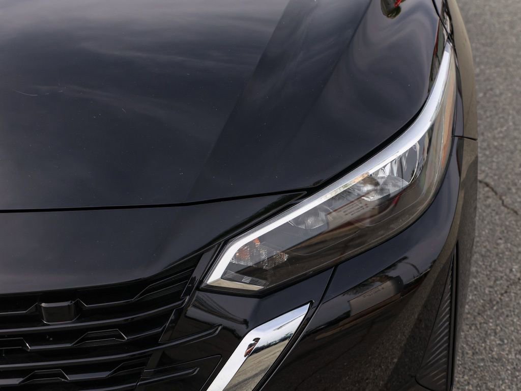 Used 2025 Nissan Sentra SV image 10