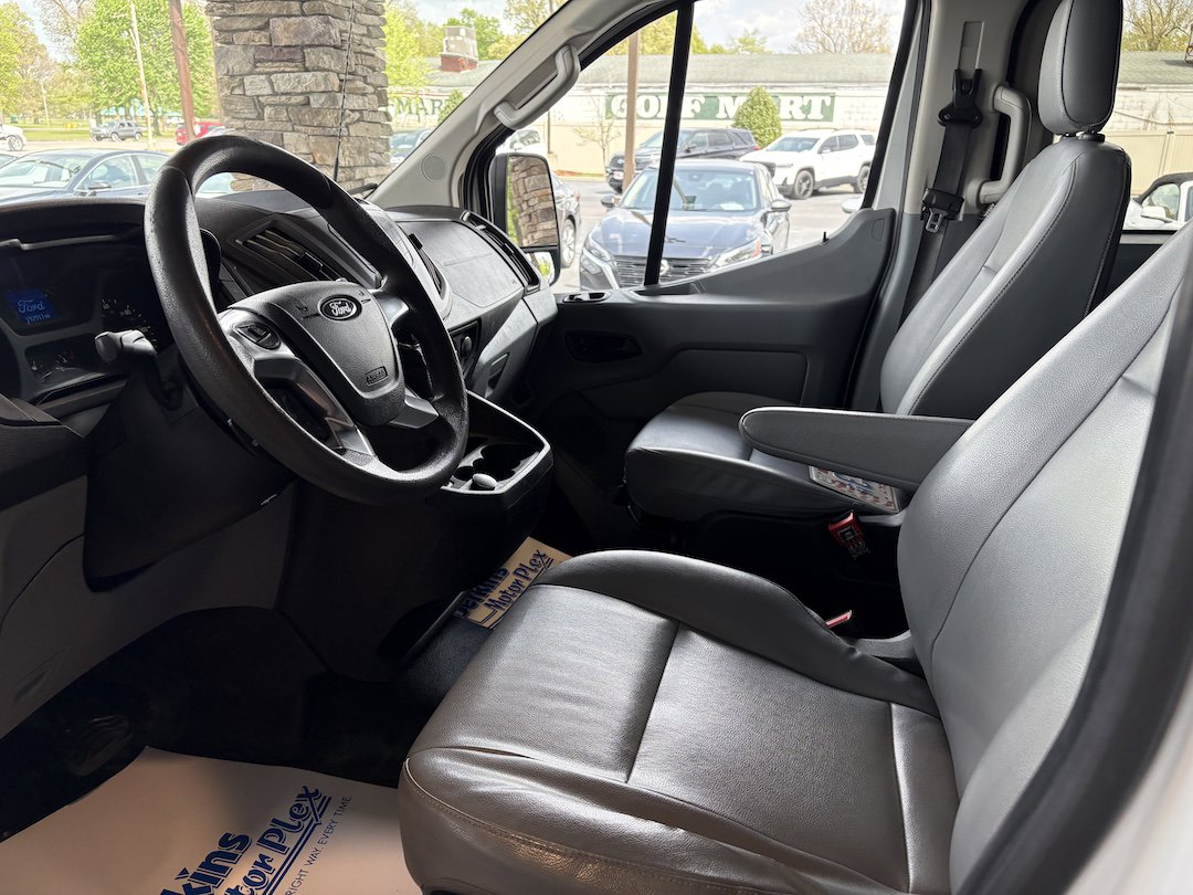Used 2017 Ford Transit 350 XL image 2