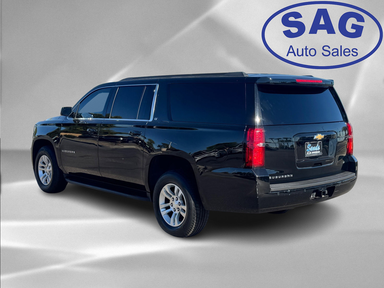 Used 2019 Chevrolet Suburban LT image 6