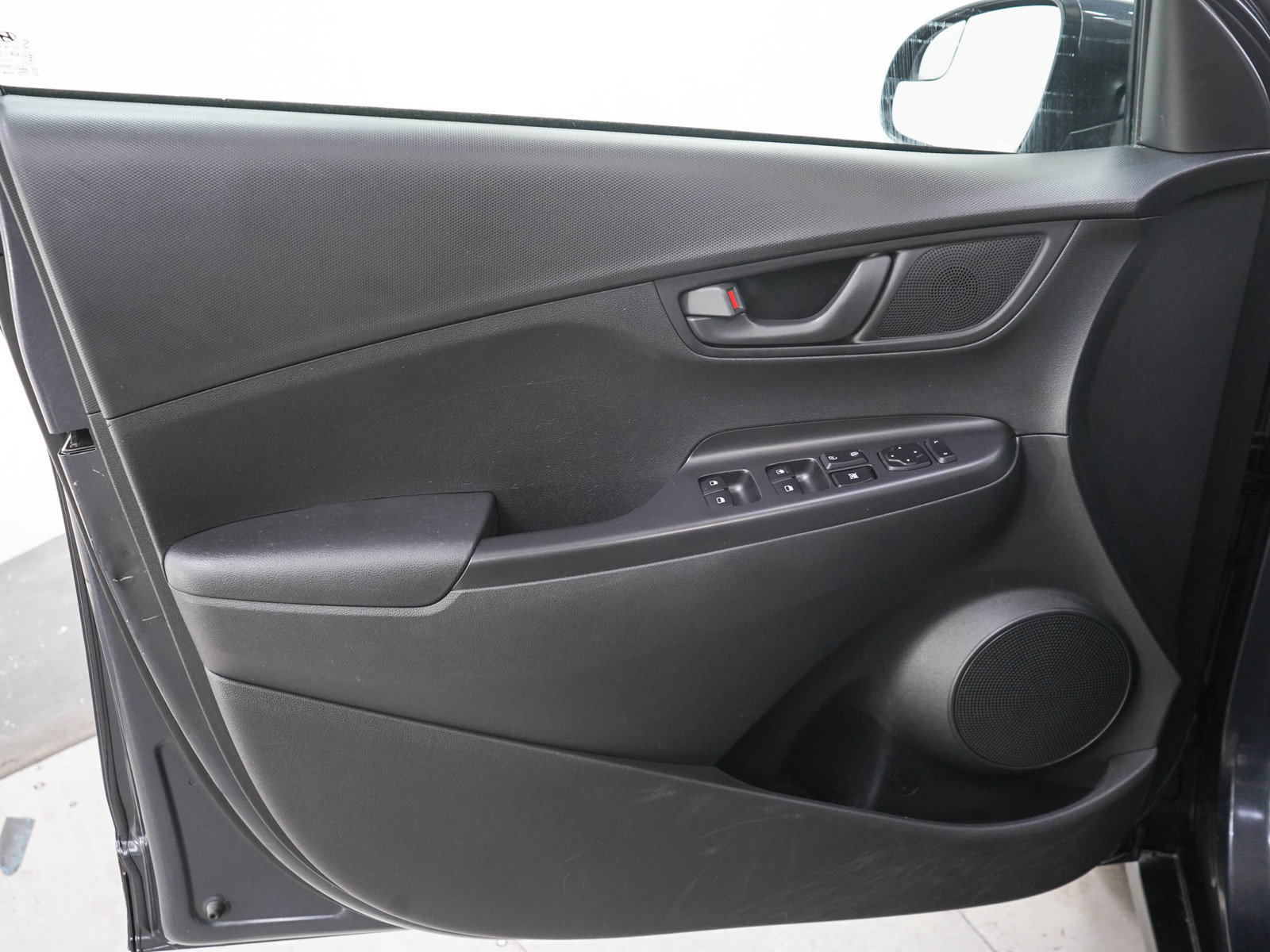 Used 2018 Hyundai Kona SE AWD/4WD image 20