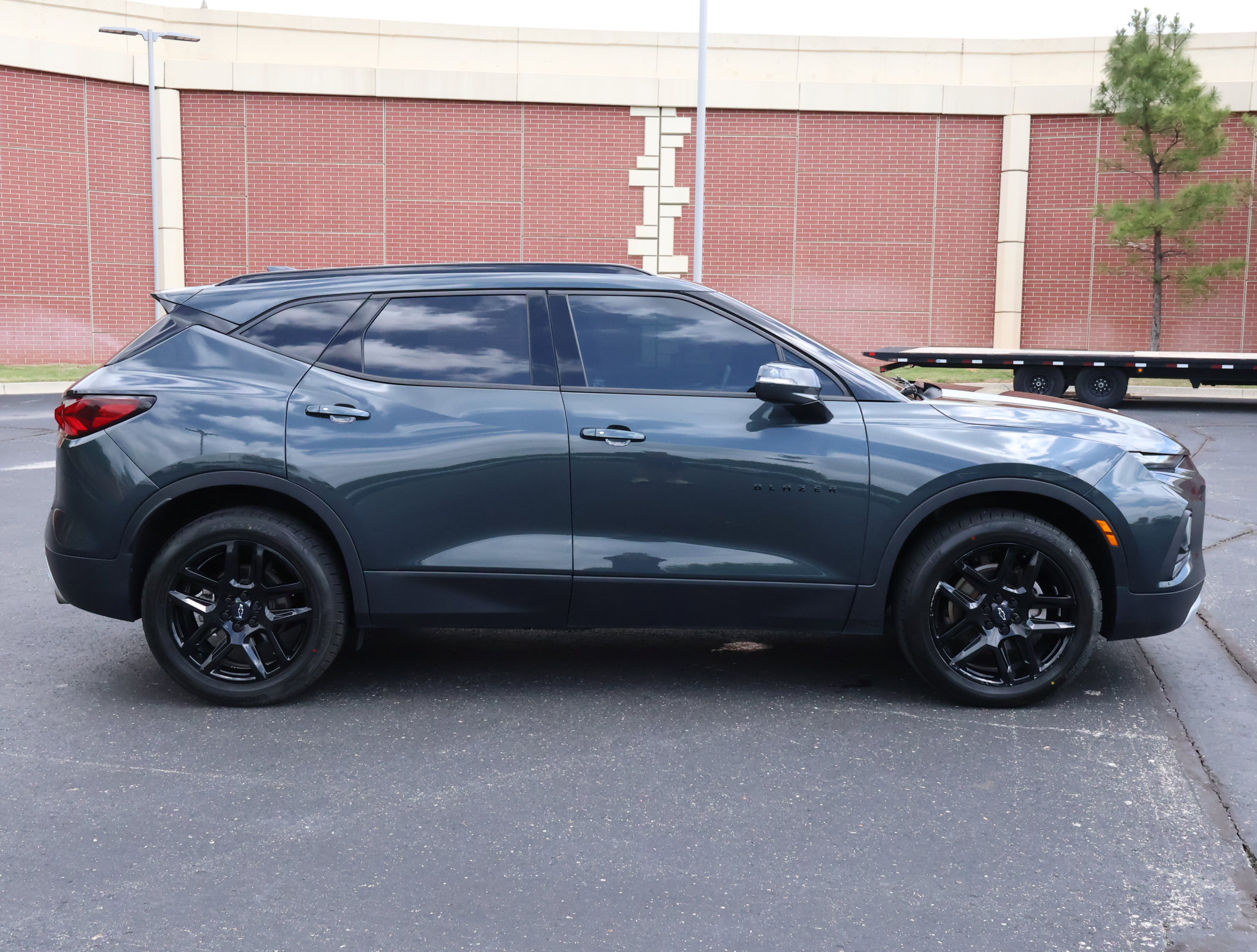 Used 2019 Chevrolet Blazer LT FWD image 30