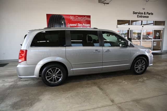 Used 2017 Dodge Grand Caravan SXT FWD image 5