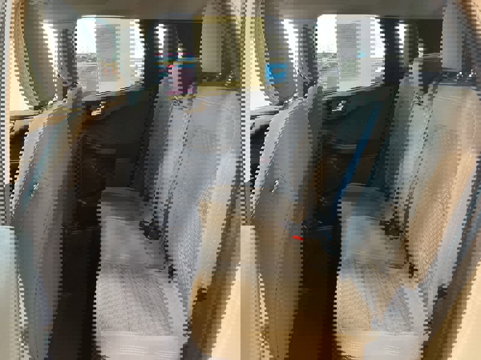 Used 2020 Ford Escape SE image 25