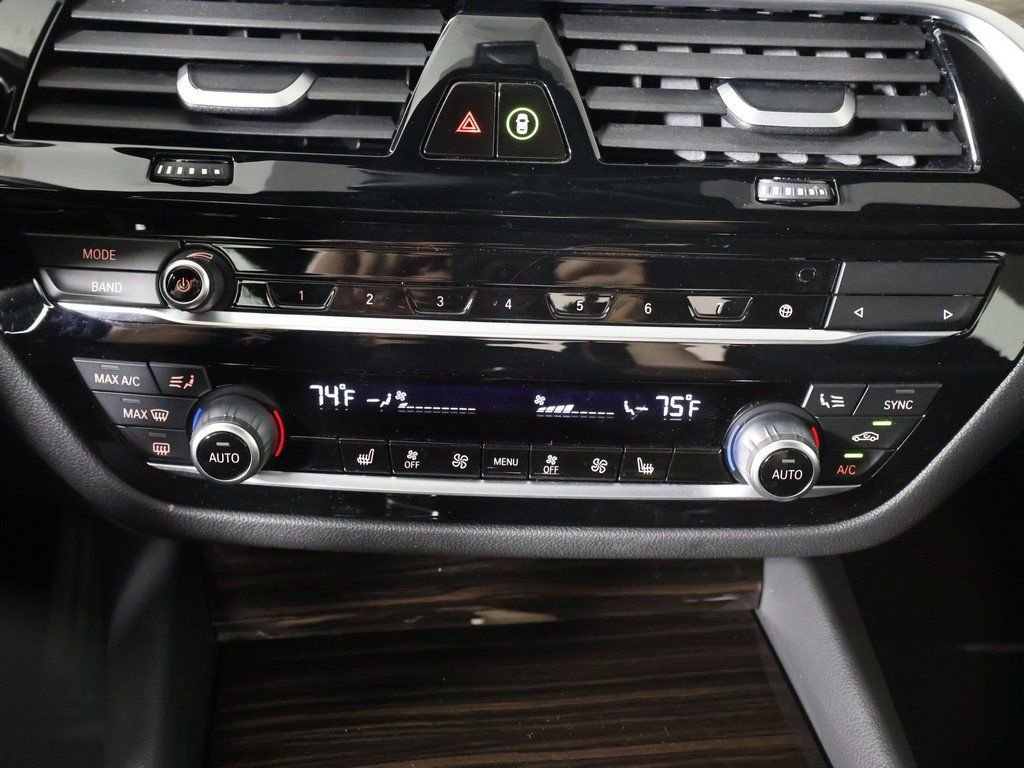 Used 2022 BMW 530i xDrive w/ Premium Package image 48