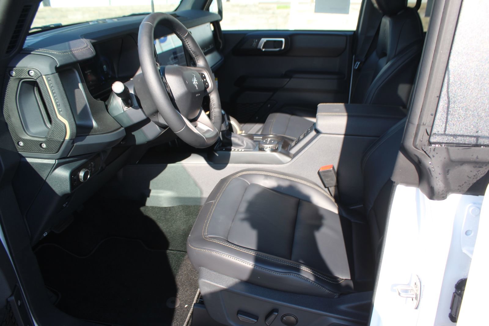 New 2025 Ford Bronco Badlands image 15